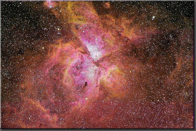 NGC3372
Takahashi FSQ106EQ, SBIG ST11000, L,R,G,B,Ha,O3,S2 filters