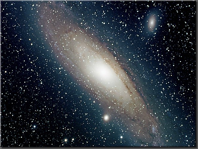 M31 - The Andromeda Galaxy
Takahashi FSQ106, ST2000XCM